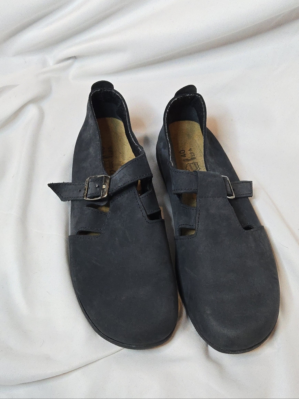 Naot Women 40/9 Nubuck Suede Leather Buckle Strap Closed Toe Mary Jane Loafer
